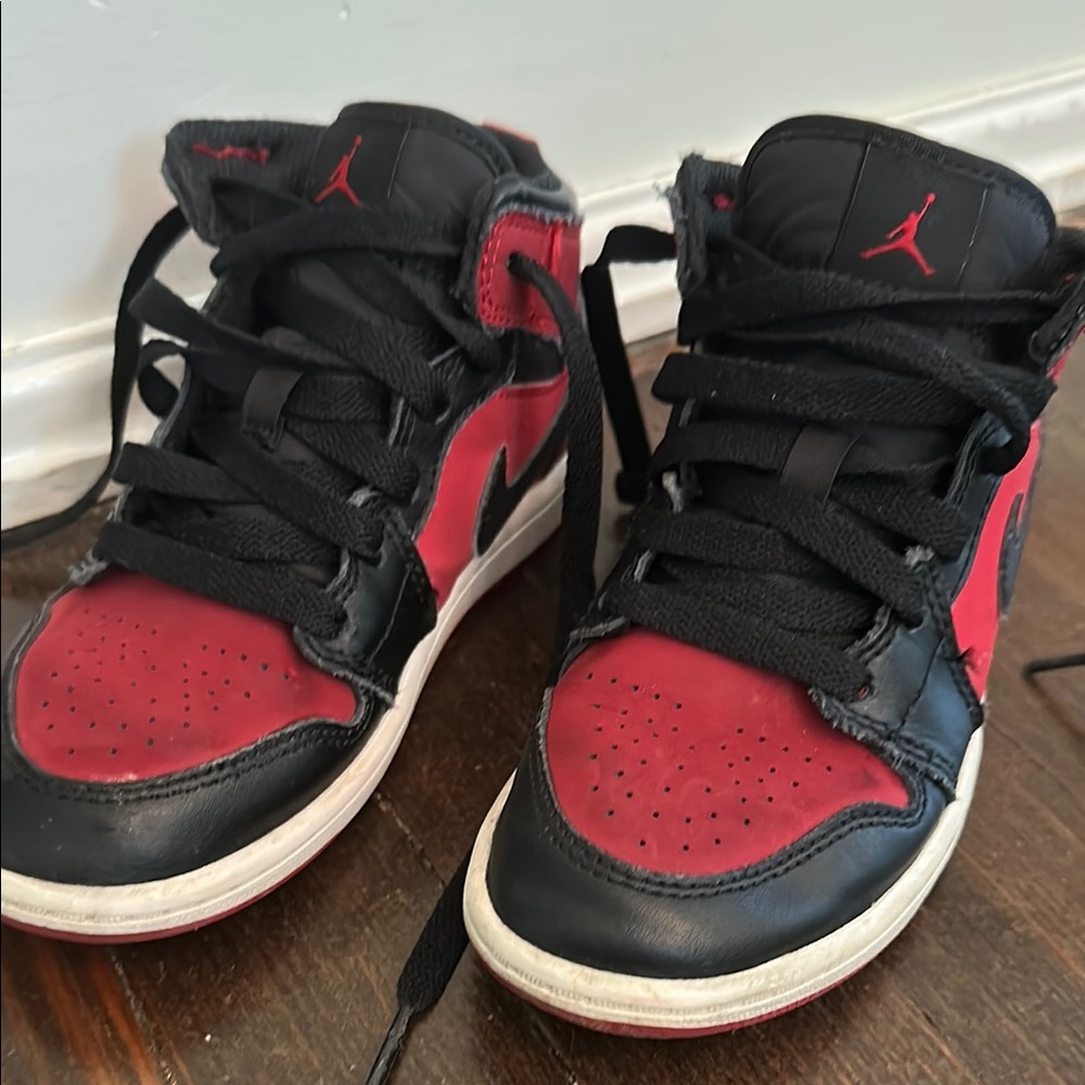 Jordan Kids' Black and Red Sneakers